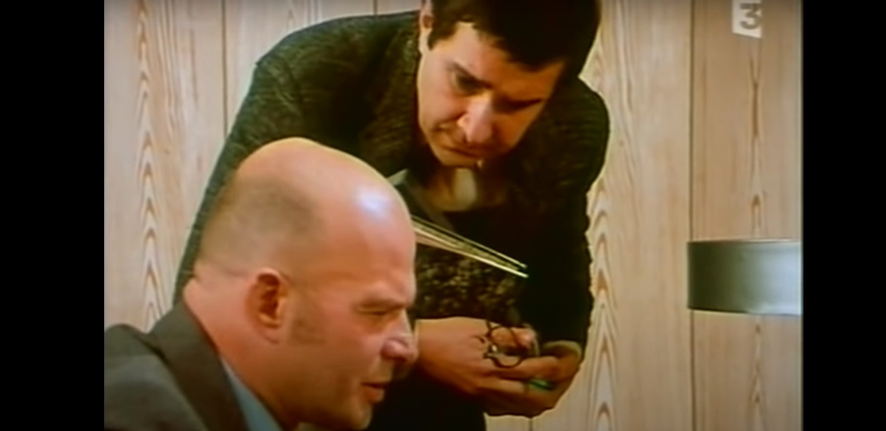 Peter Kuiper et Gerd Baltus dans l'épisode "La Mort de l'Usurier"