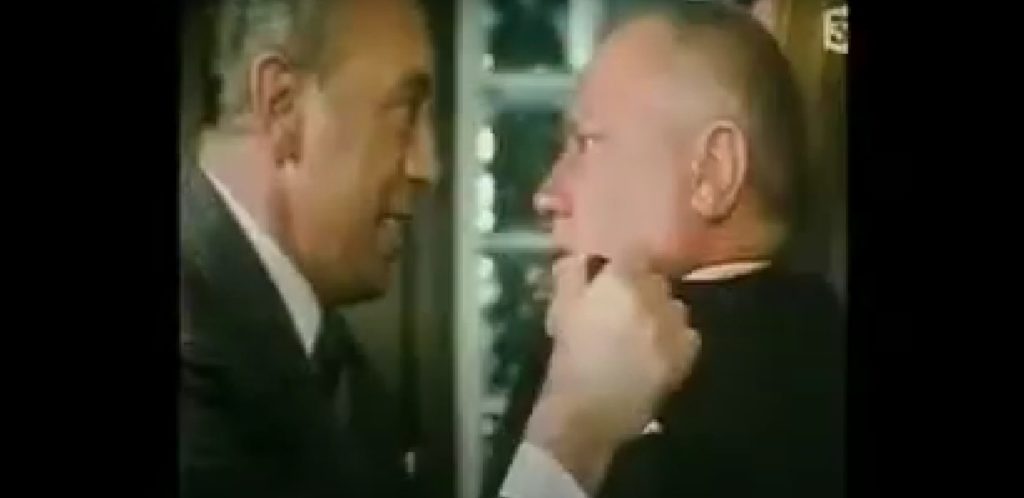 Inspecteur Derrick empoignant docteur Walter Hertel