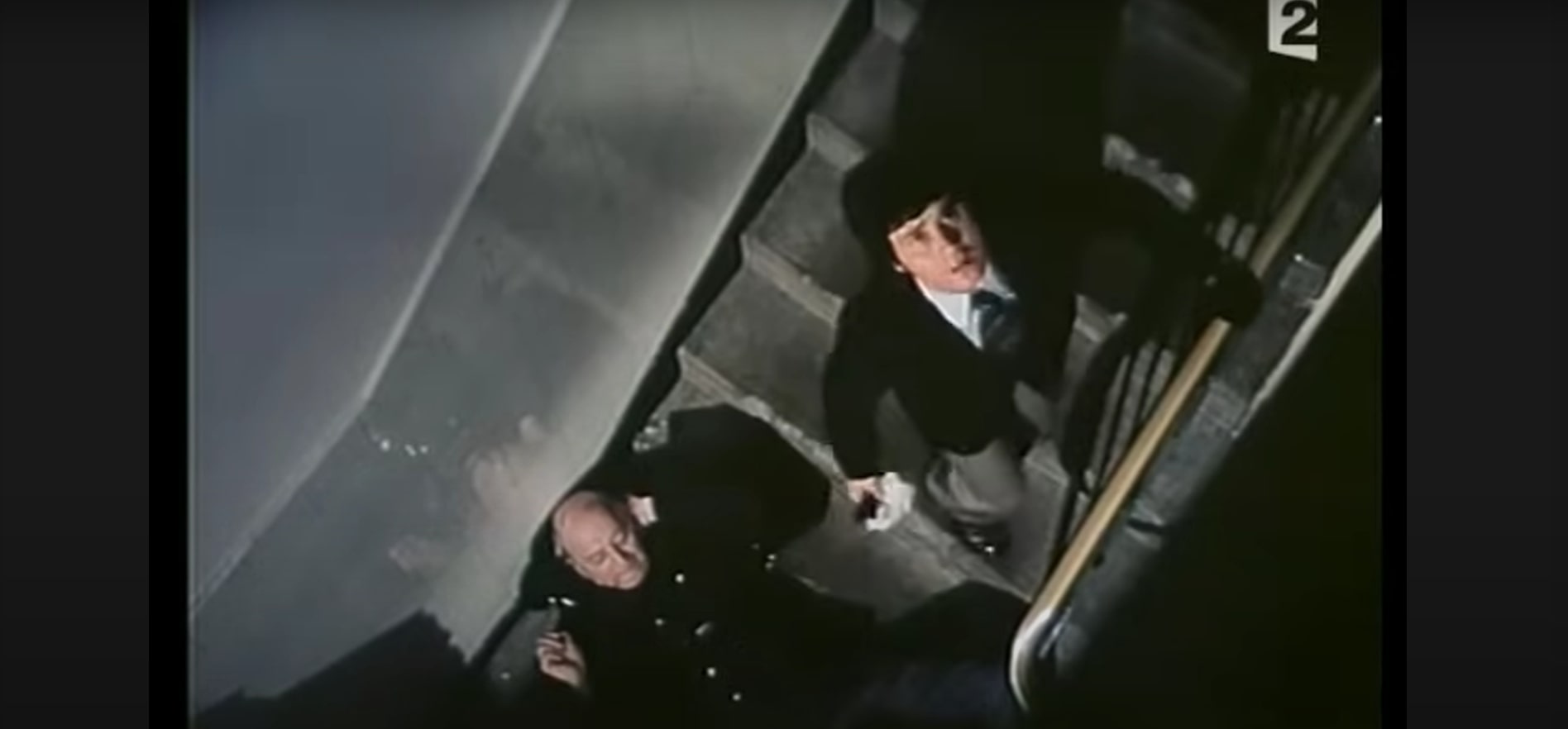 Jürgen Schirmer et Mr Balte, le gardien de nuit dans l'épisode "Un triste dimanche" de la série Inspecteur Derrick