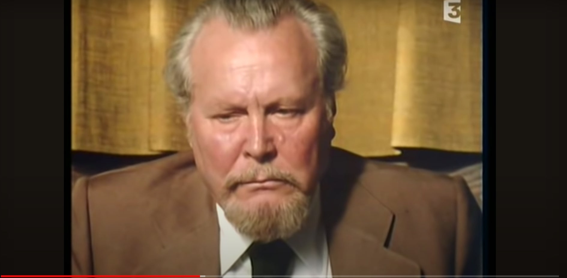 Dr Scheibnitz dans l'épisode "La mort du Colibri" de la série Inspecteur Derrick