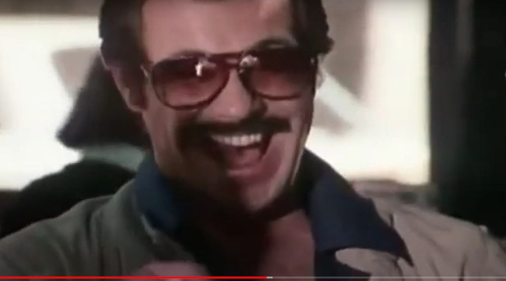 Götz George dans l'épisode "Le mouchard" de la série Inspecteur Derrick