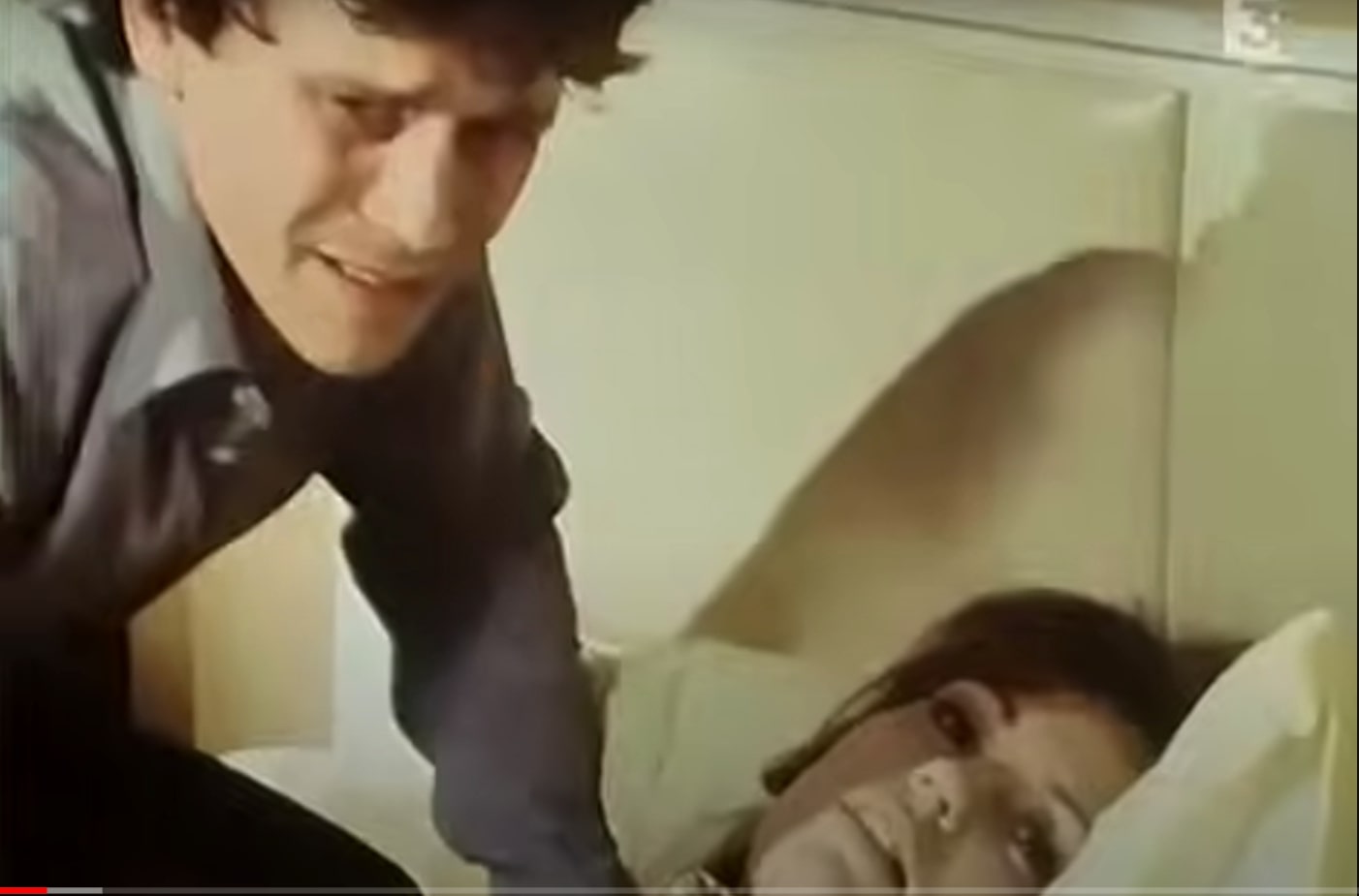 Tommi Piper dans l'épisode "La mort d'un fan" de la série Inspecteur Derrick