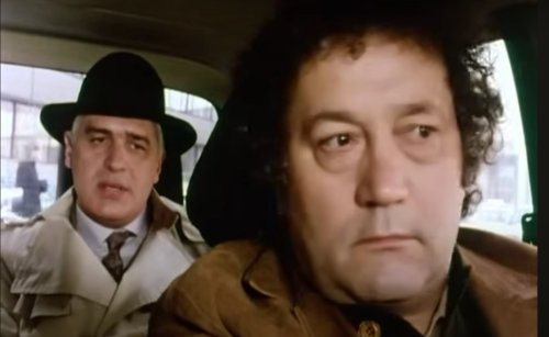 Peter Eschberg et Kurt Weinzierl dans l'épisode "Le prix de la mort" de la série Inspecteur Derrick