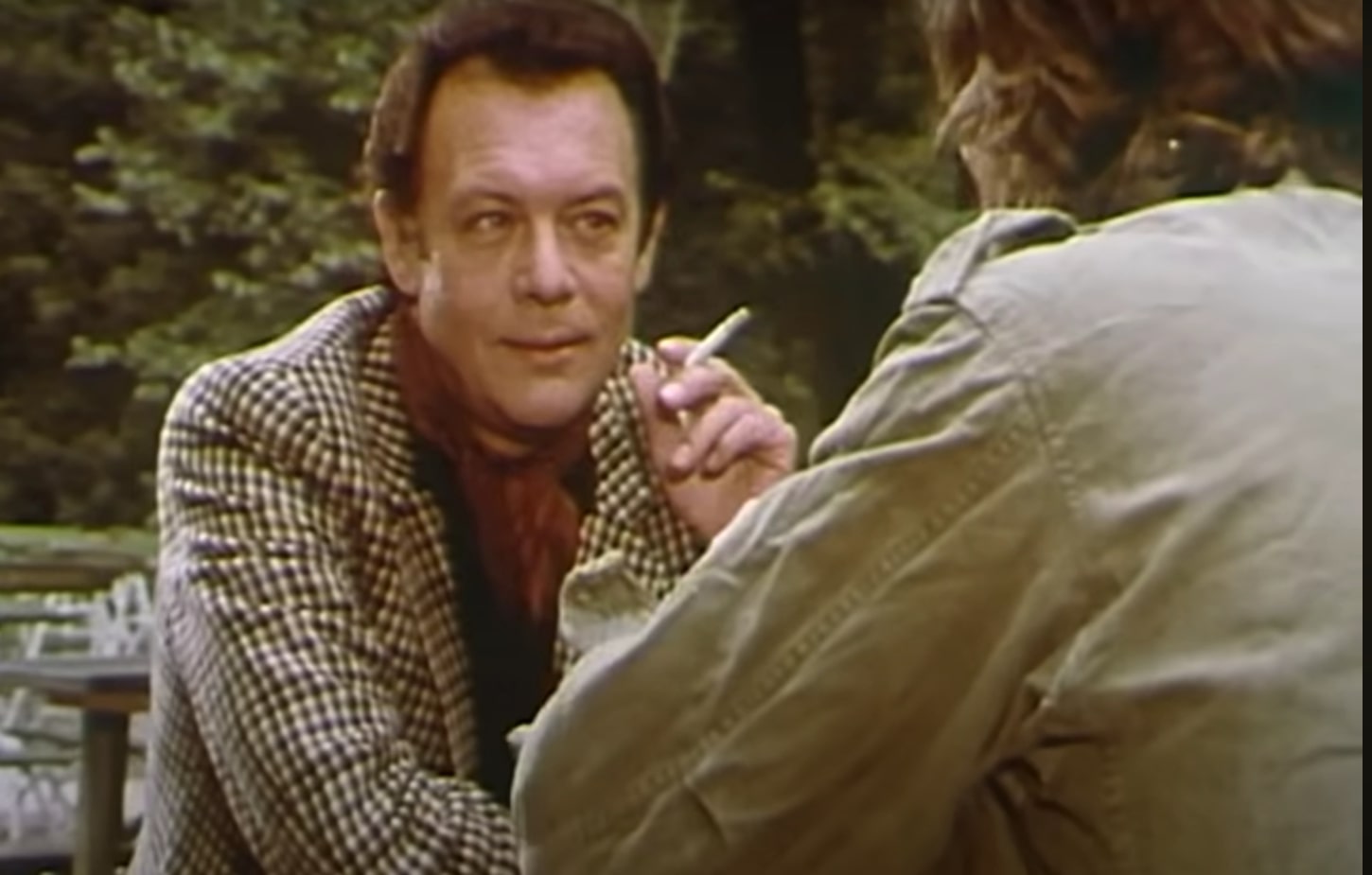 Klausjürgen Wussow dans l'épisode "L'as de carreau" de la série Inspecteur Derrick.