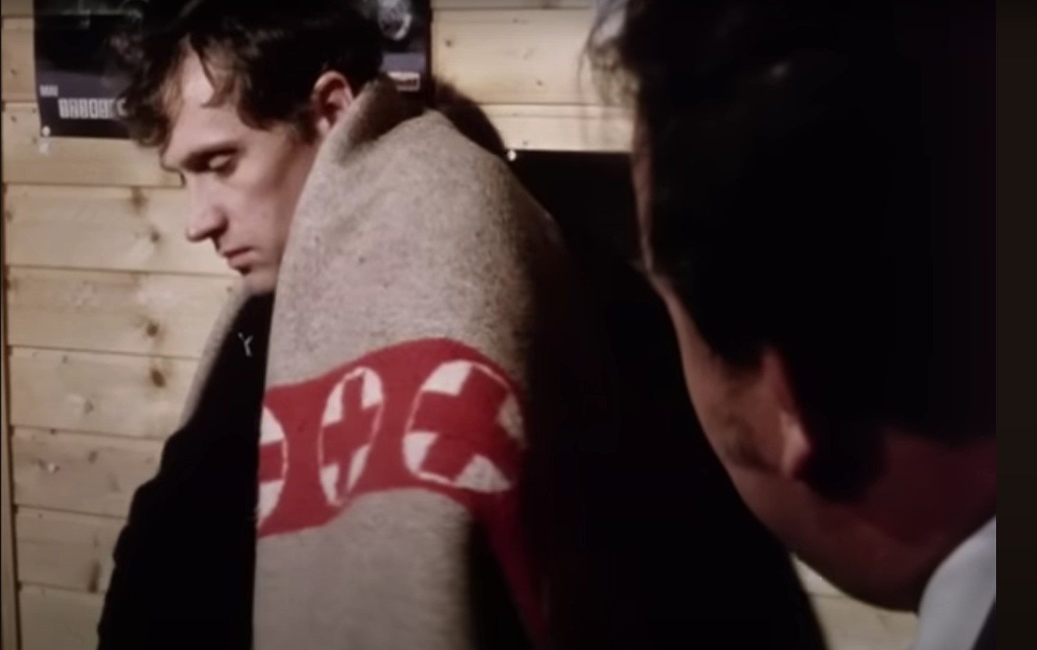 Robert Atzorn dans l'épisode "La morte du lac" de la série Inspecteur Derrick