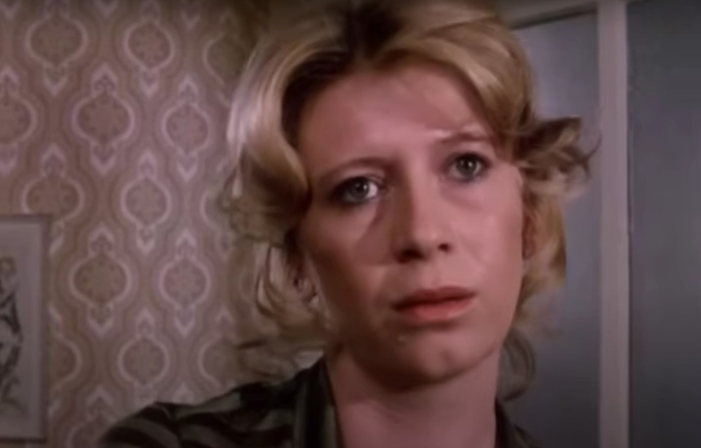 Lisa Kreuzer dans l'épisode "Le sous-locataire" de la série Inspecteur Derrick