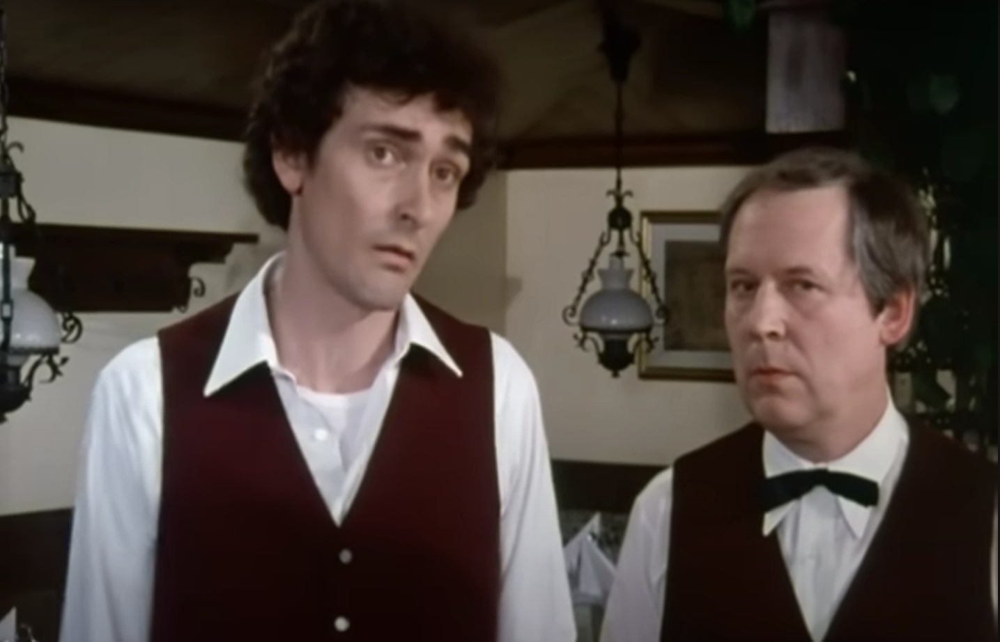 Peter Bertram et Klaus Herm dans l'épisode "La mort d'un italien" de la série Inspecteur Derrick
