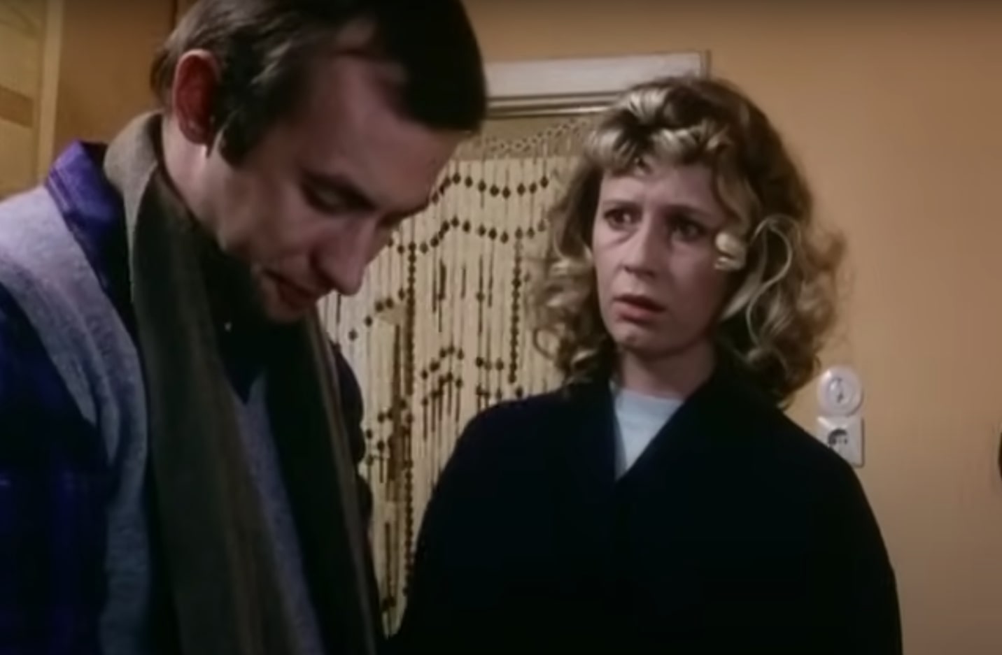 Wolfgang Müller et  Lisa Kreuzer dans l'épisode "L'accident" de la série Inspecteur Derrick